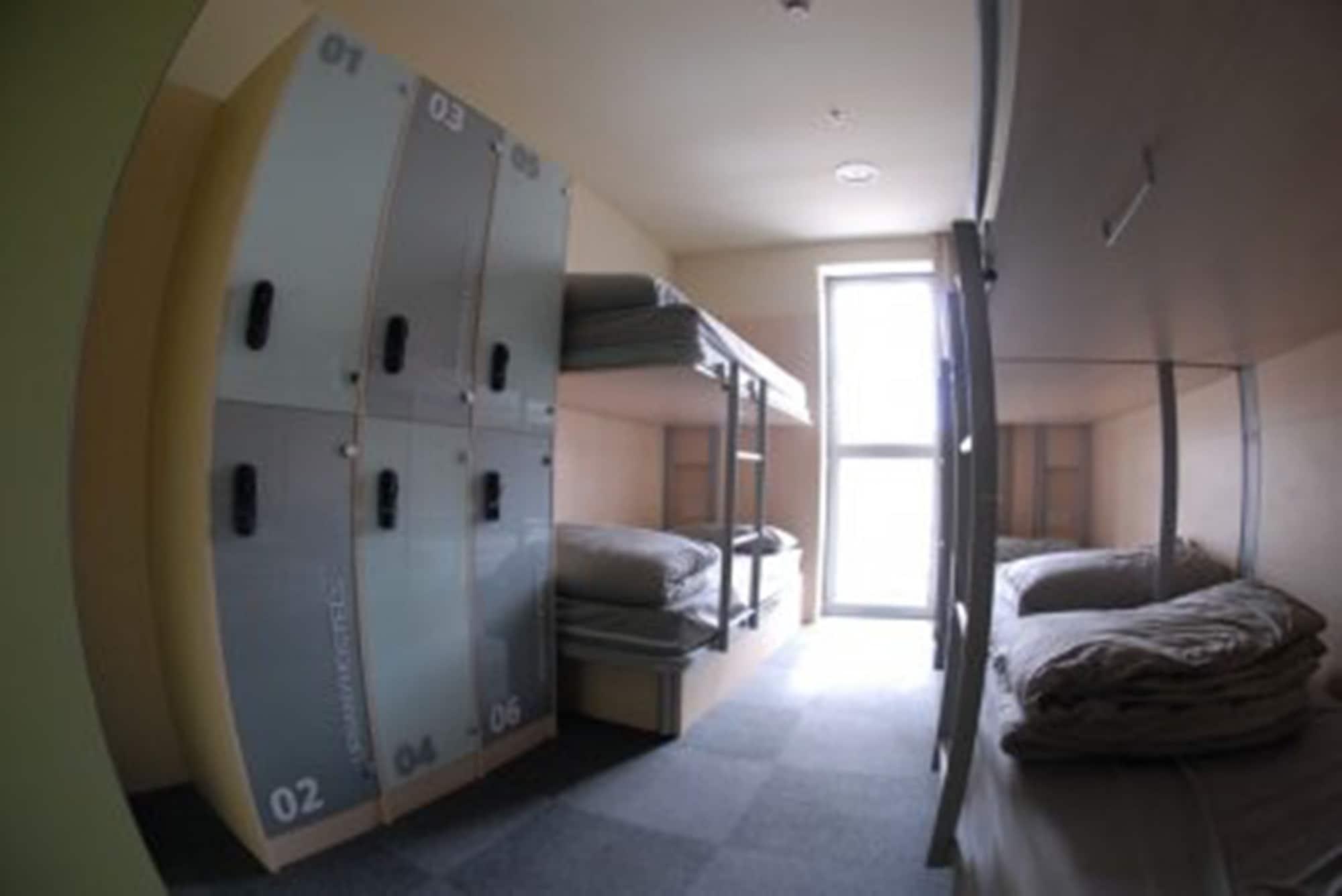 Urbany Hostel Барселона Екстериор снимка