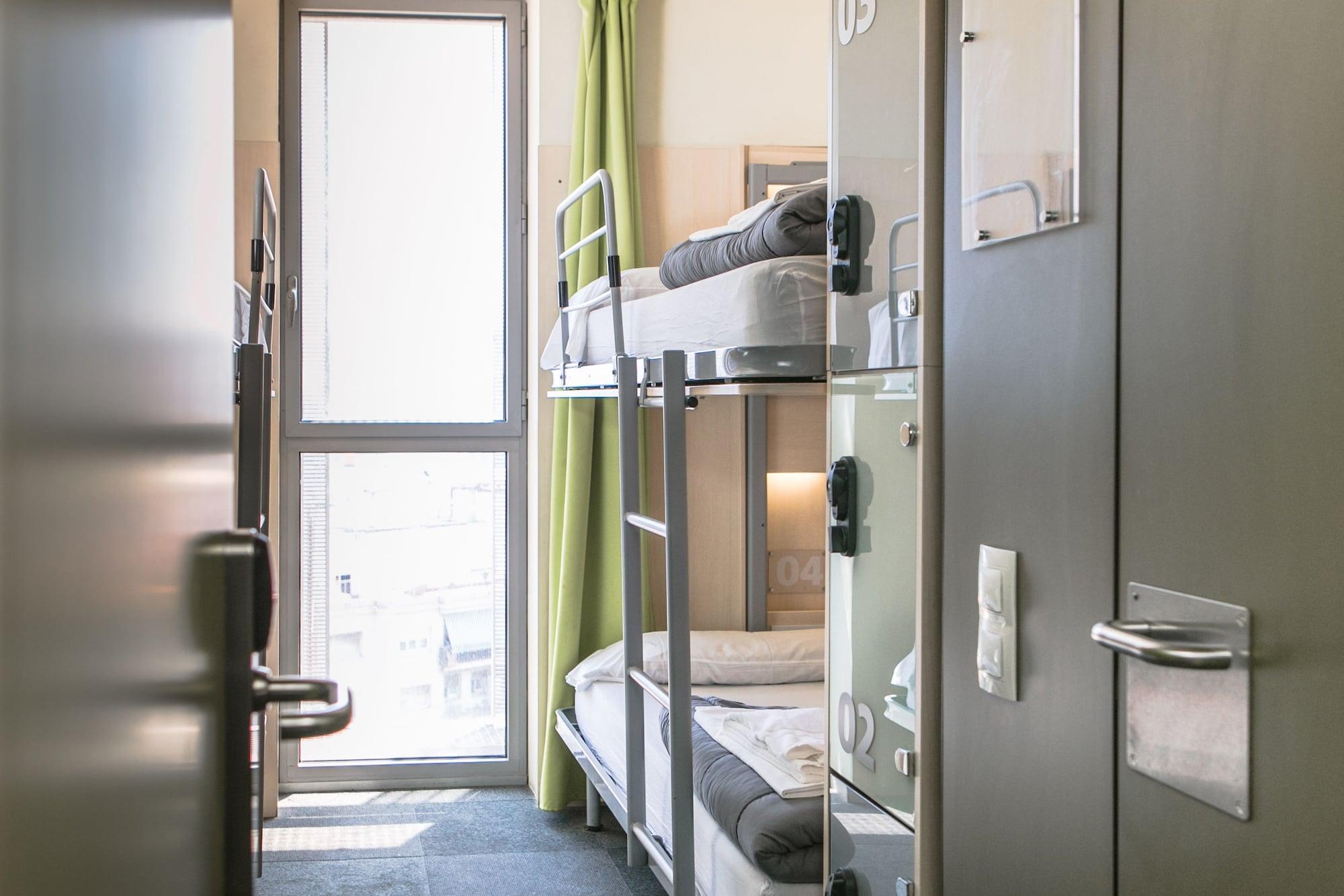 Urbany Hostel Барселона Екстериор снимка