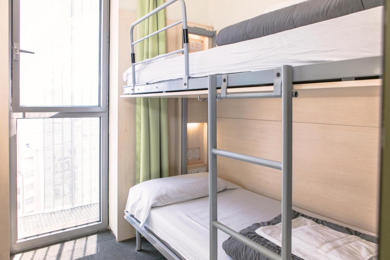 Urbany Hostel Барселона Екстериор снимка
