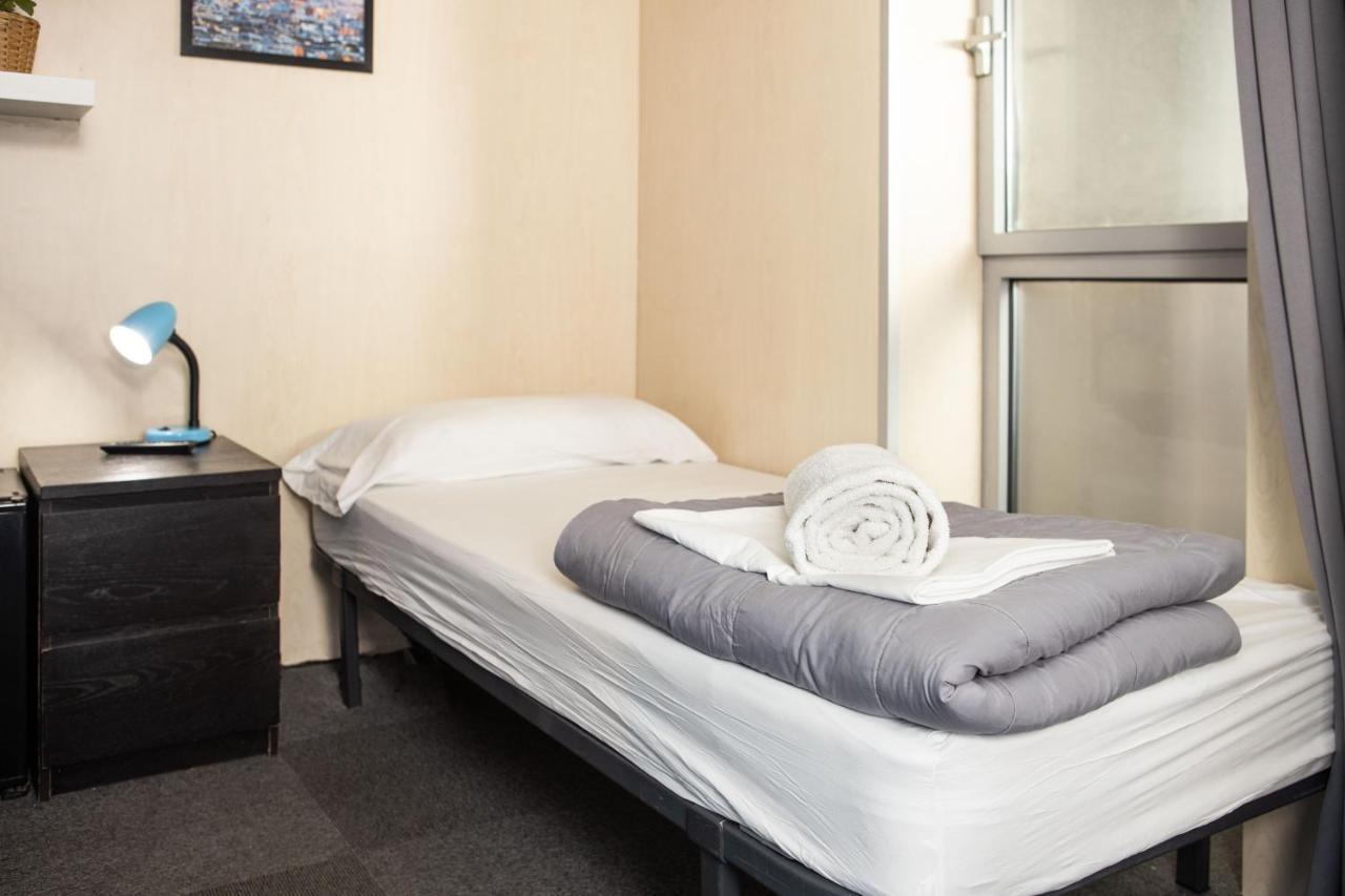 Urbany Hostel Барселона Екстериор снимка
